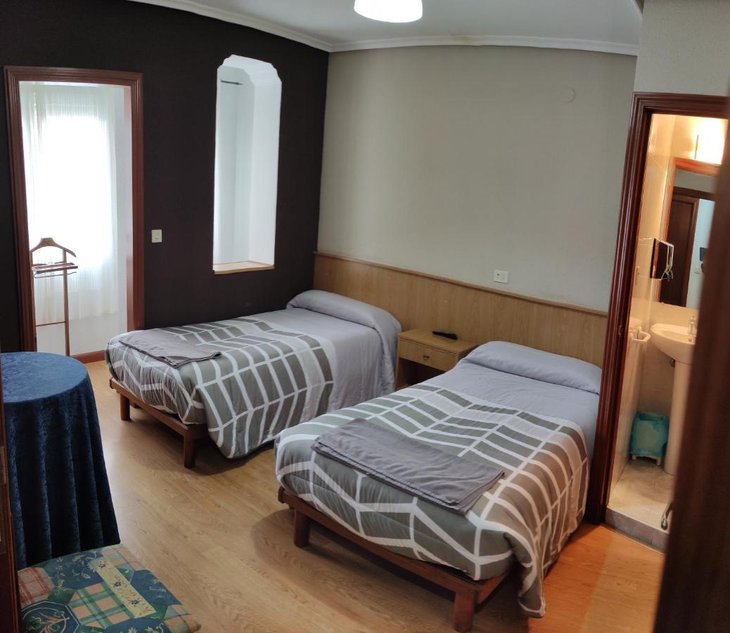 Hostal Castilla 미란다데에브로 외부 사진